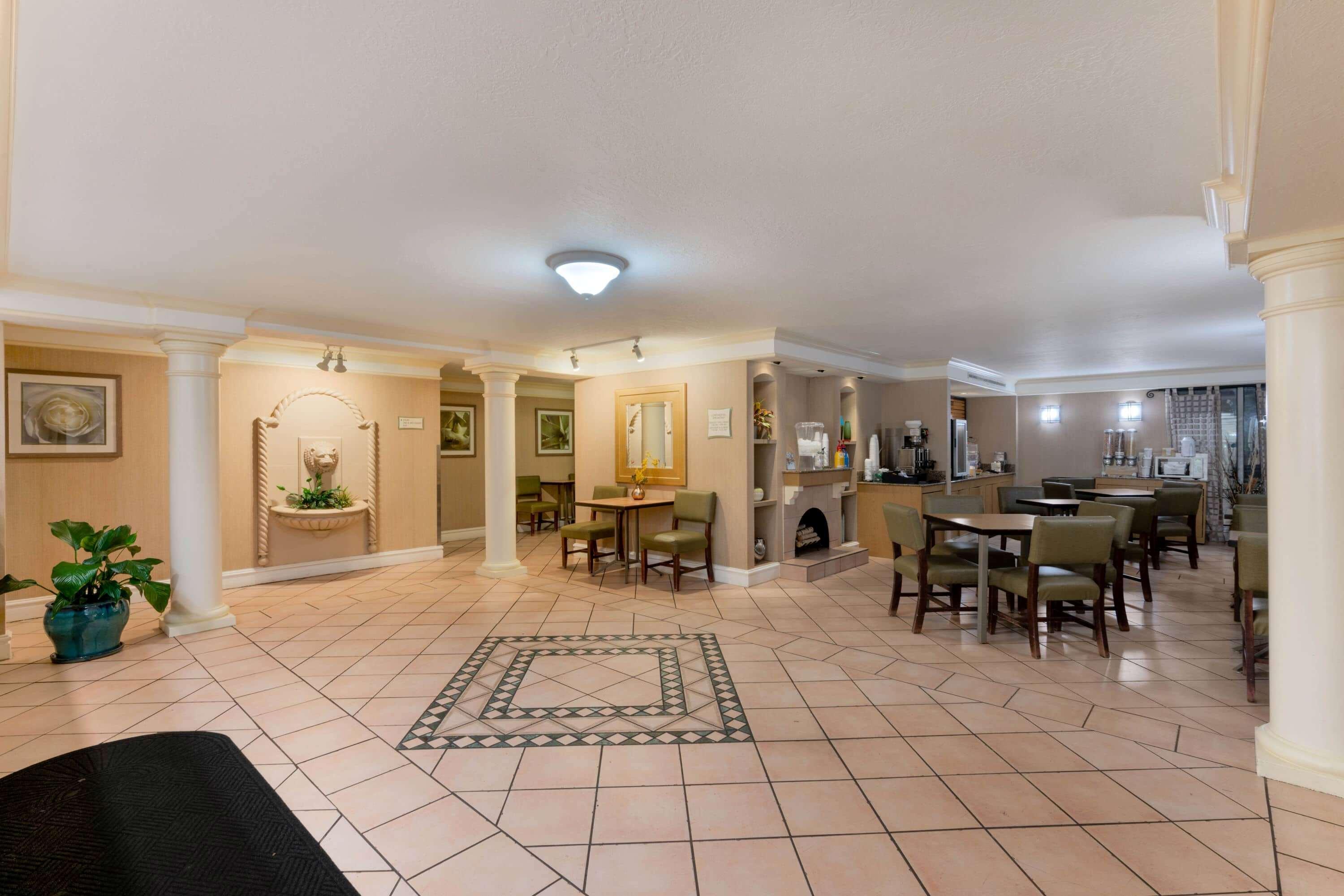 La Quinta Inn By Wyndham שאיין מראה חיצוני תמונה