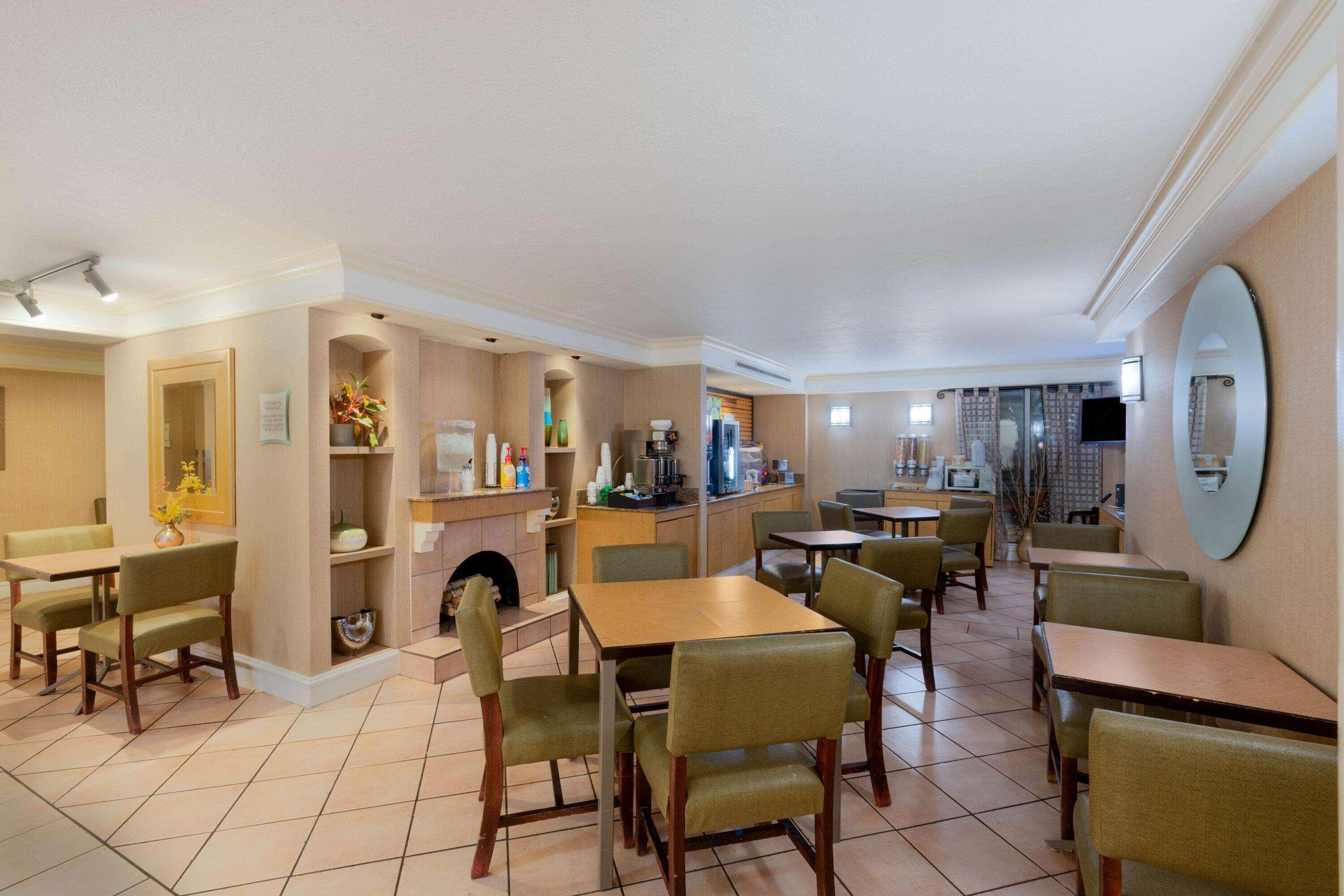 La Quinta Inn By Wyndham שאיין מראה חיצוני תמונה